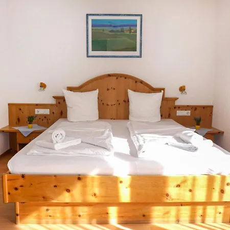 Stark-2 By Interhome